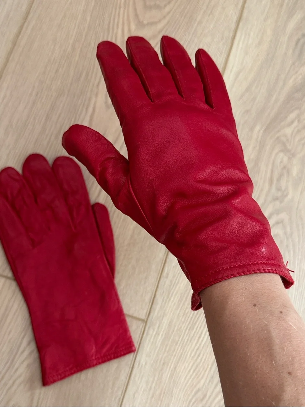 Red Leather Gloves Vintage 1980s Grandoe Women’s L Winter Minimalist Statement